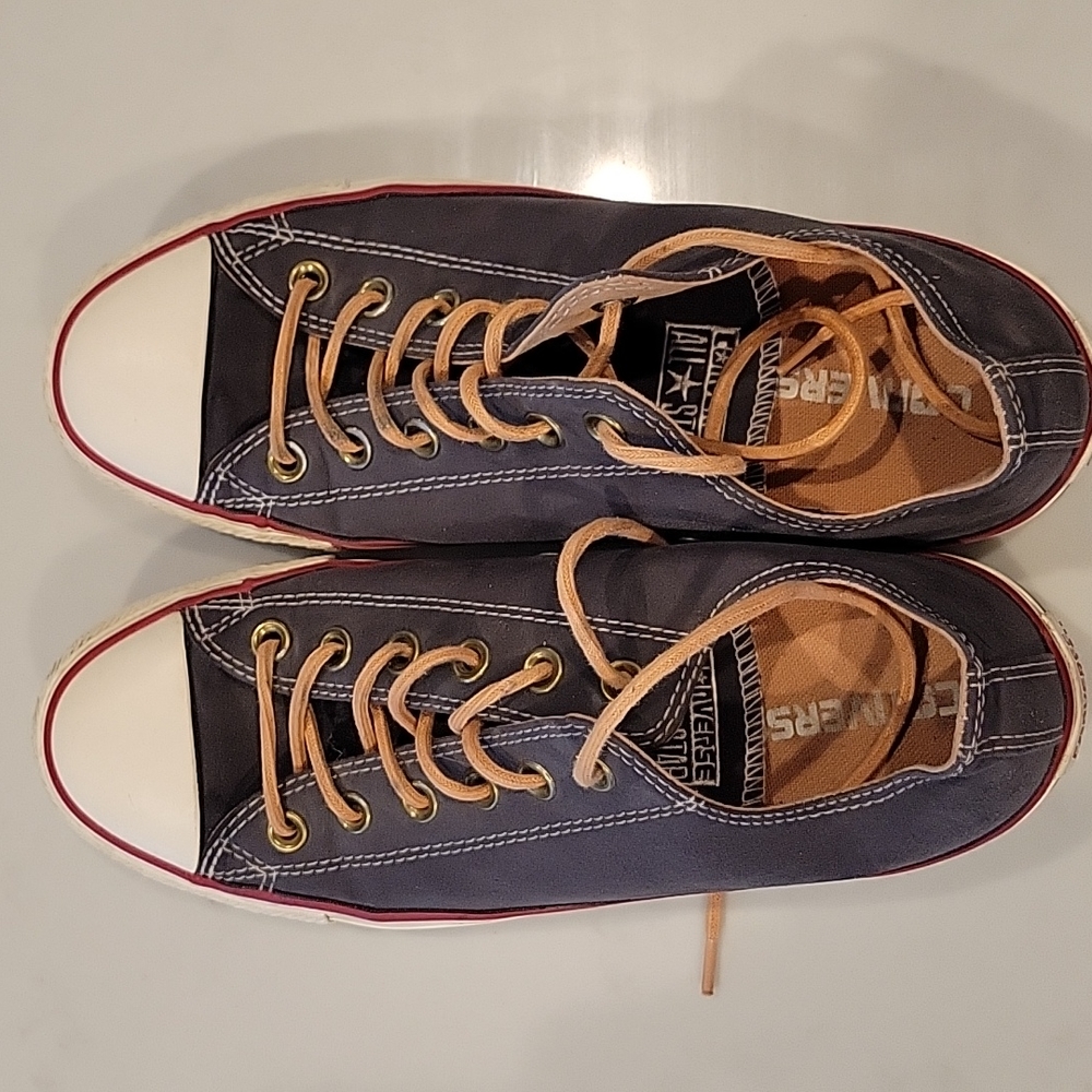 Converse  all stars gray size 9 women's size 7 men's EUC